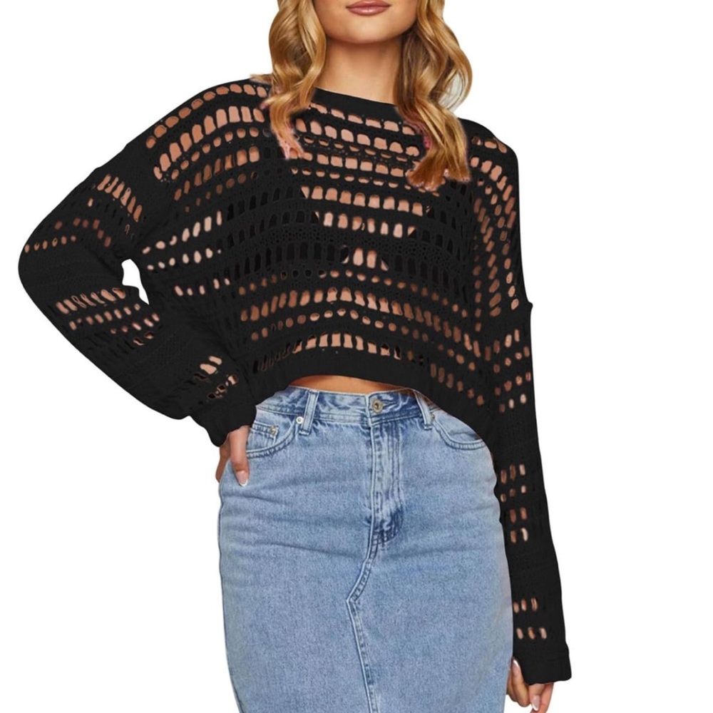 NWT Cropped Long Sleeve Knit Mesh/Block Crochet Top